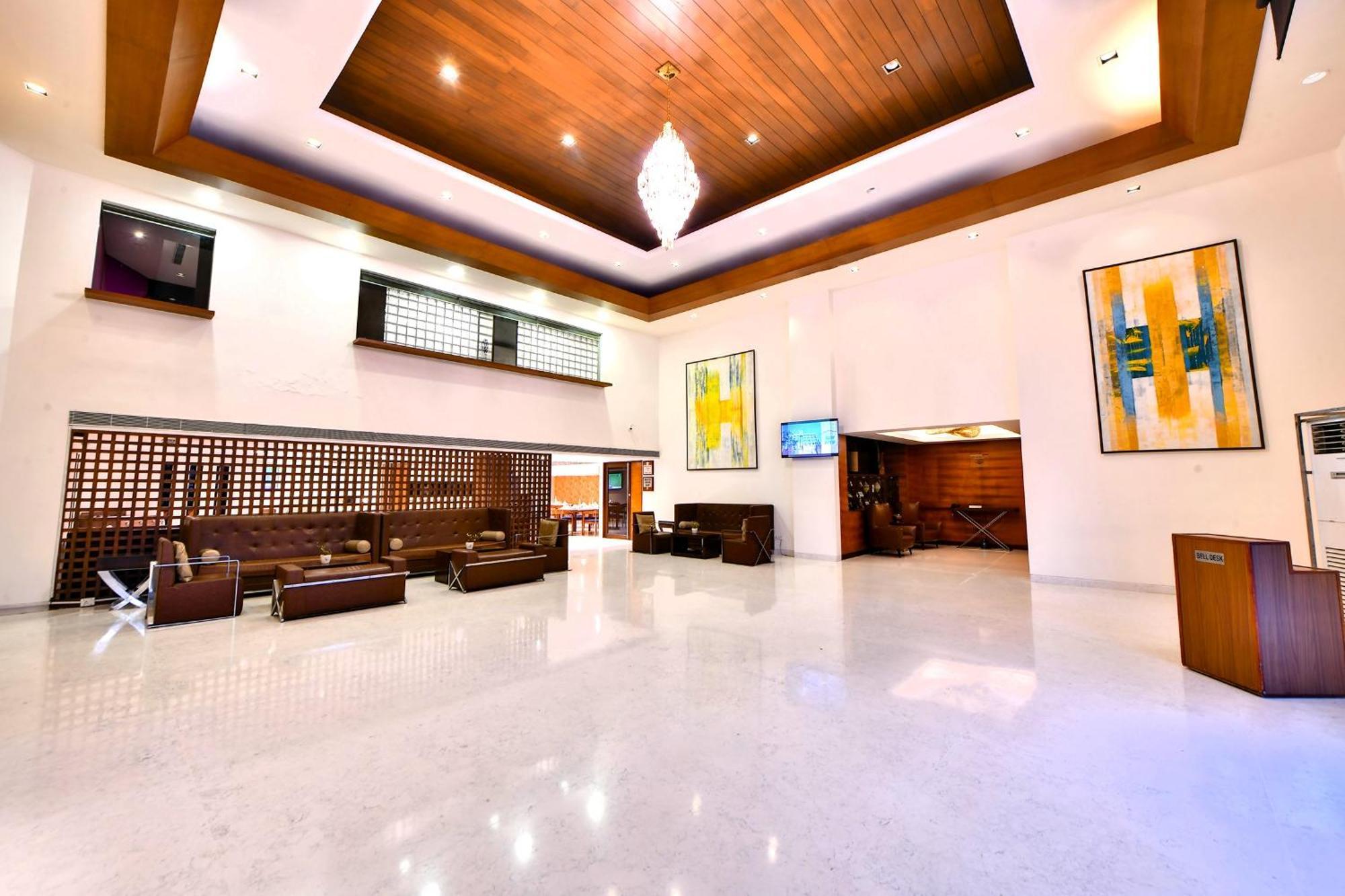 מלון The Fern Residency, Subhash Bridge, אחמדאבאד מראה חיצוני תמונה